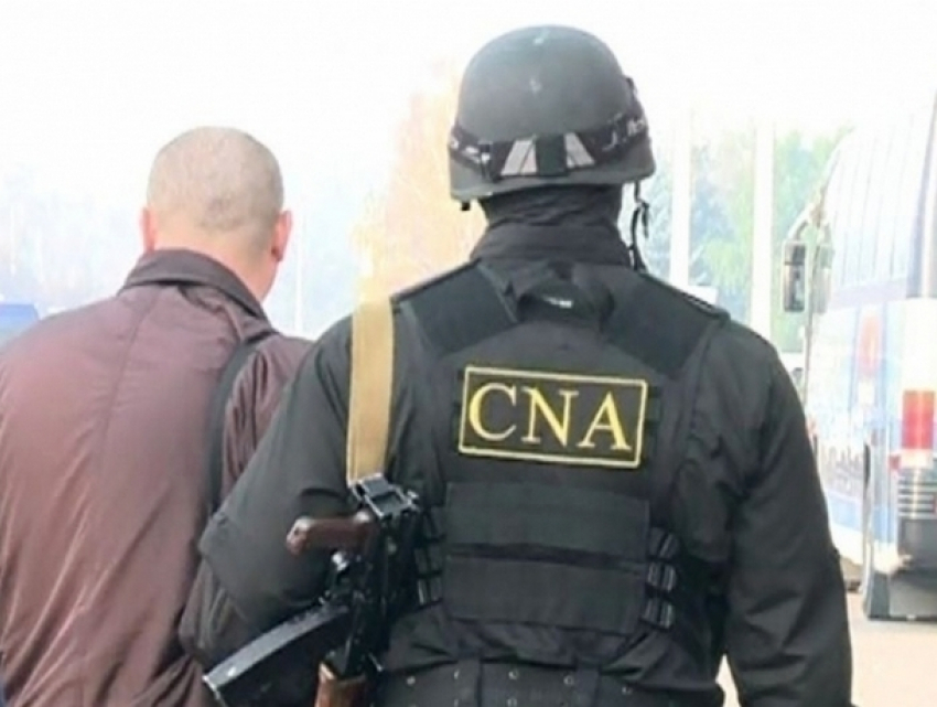 При получении взятки был схвачен директор предприятия в Бельцах 