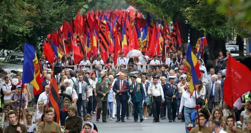 Более 15 тысяч человек приняли участие в Марше памяти по случаю 72-й годовщины освобождения Молдовы от фашизма 