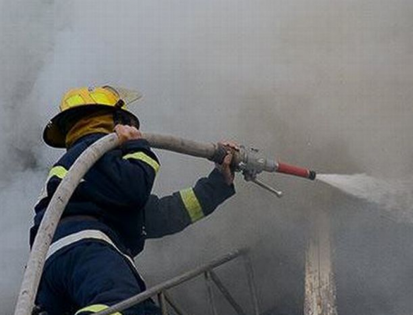 В Яловенах в результате пожара в своем доме погиб 60-летний мужчина