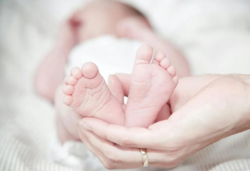 С 2026 года в Молдове увеличат пособие при рождении ребёнка: что изменится