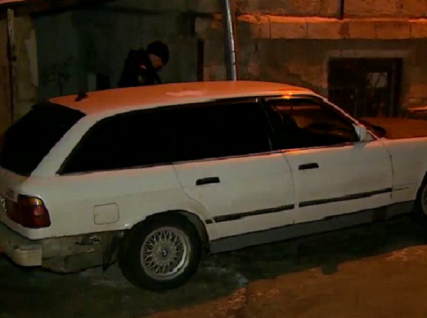 Трое молодых людей угнали авто на Телецентре и попытались убедить полицию, что «взяли его покататься»
