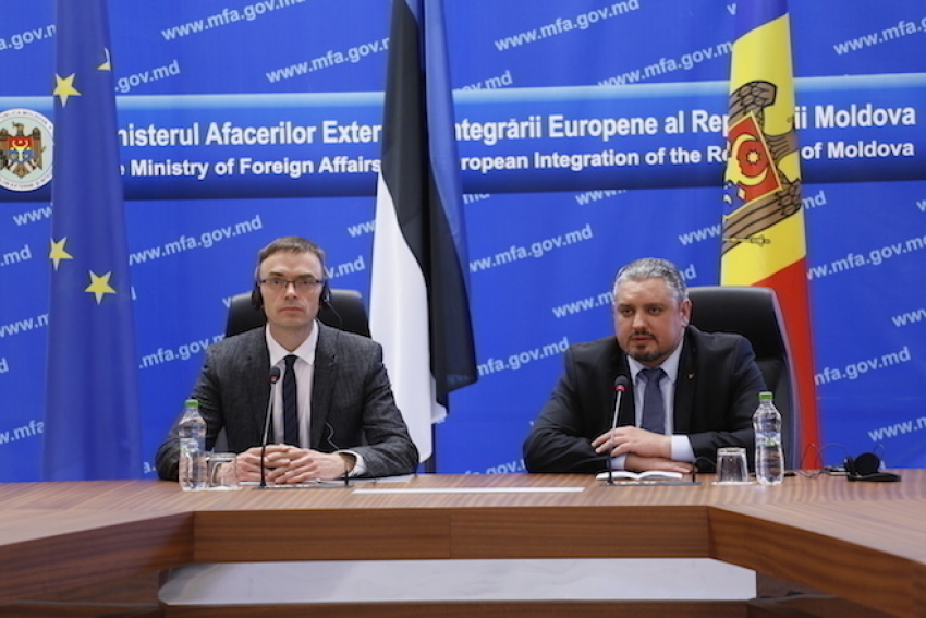 Галбуру указали на нарушение закона о государственном флаге РМ