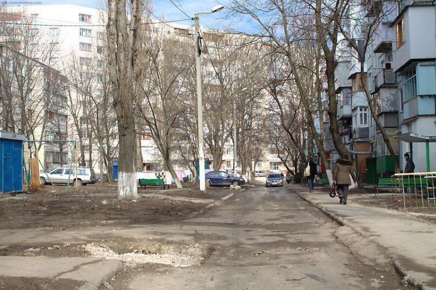 «Золотые» дворы Кишинева или как примэрия и фирма Lucet-comerț ведут благоустройство города