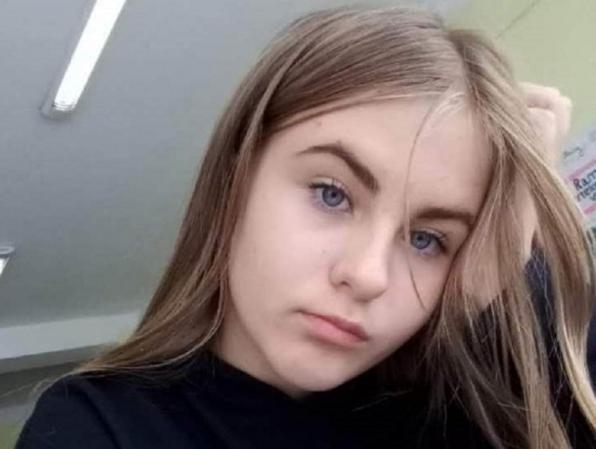 «Уехала с возлюбленным на такси» - в Яловенском районе ищут 14-летнюю девушку