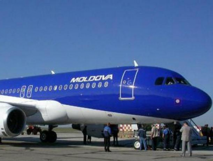 Приключения заблокированного в Домодедово неисправного самолета компании AirMoldova завершились