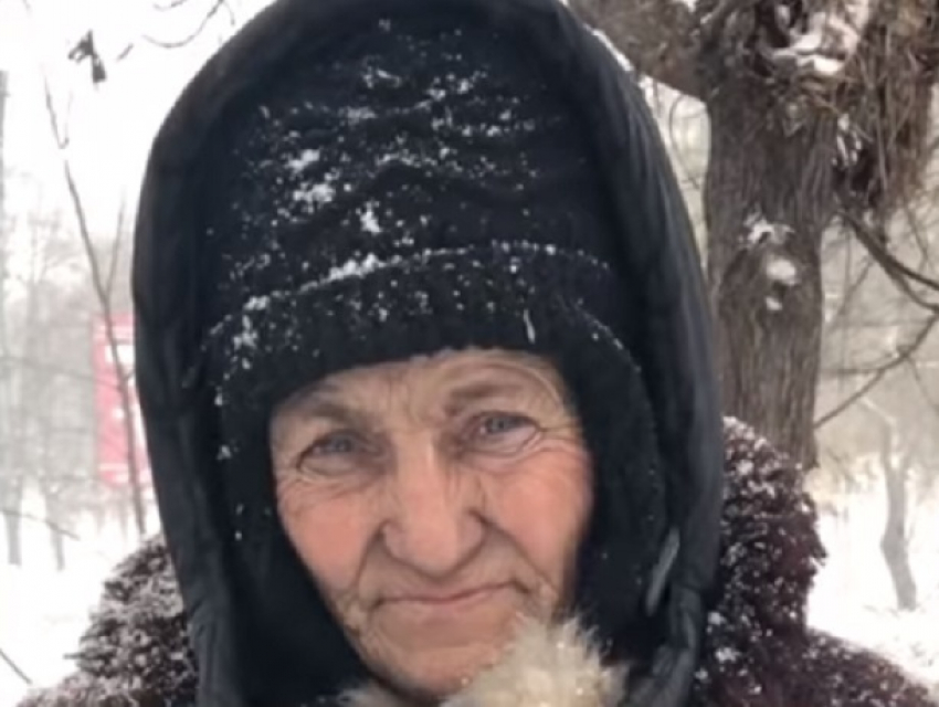 В Кишиневе брошенная родственниками старушка спасает свою жизнь у костра