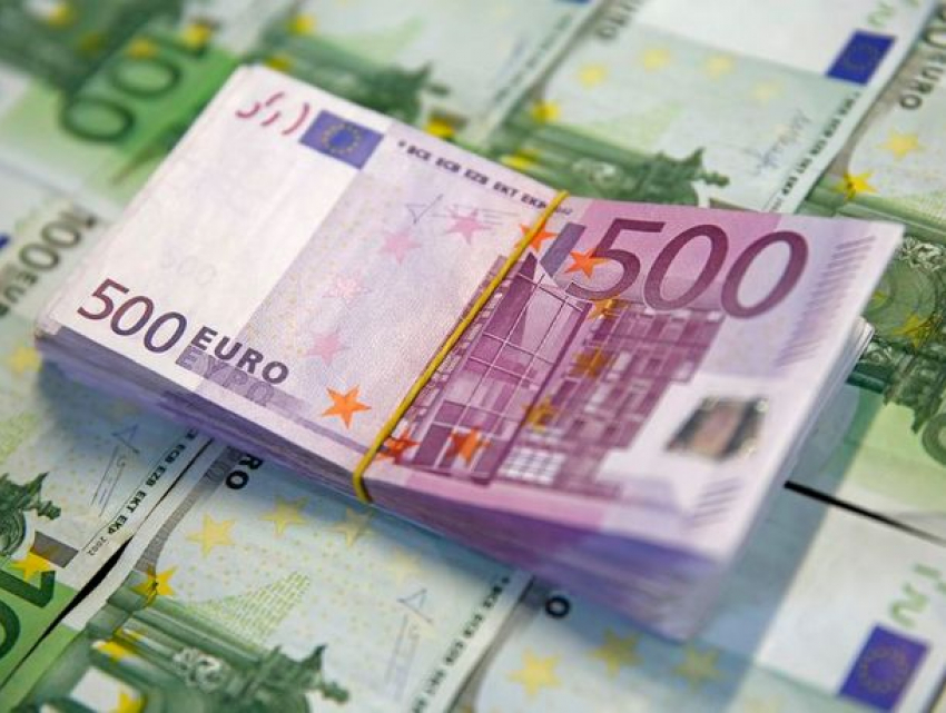 Молдавский лей продолжает обесцениваться: курсы валют в четверг  