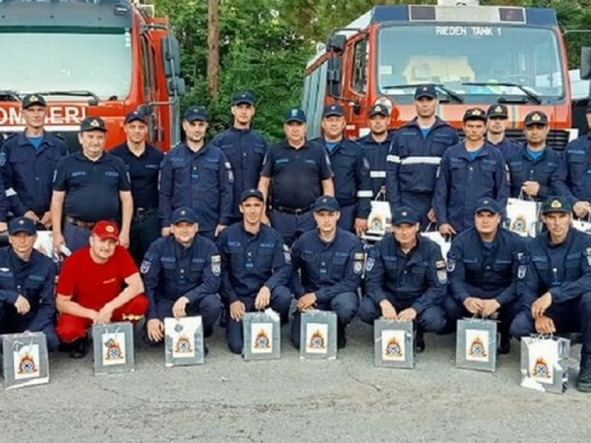 Молдавские пожарные вернулись из Греции