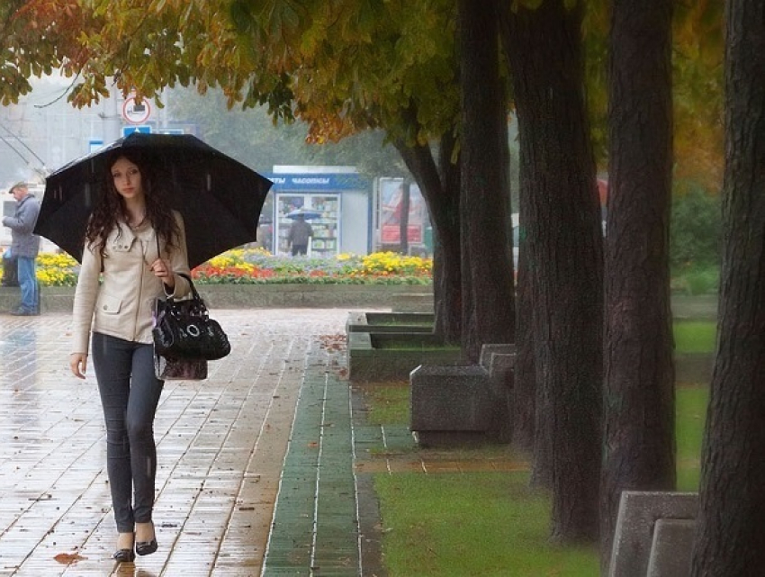 Обложные дожди и резкое похолодание ударили по Молдове