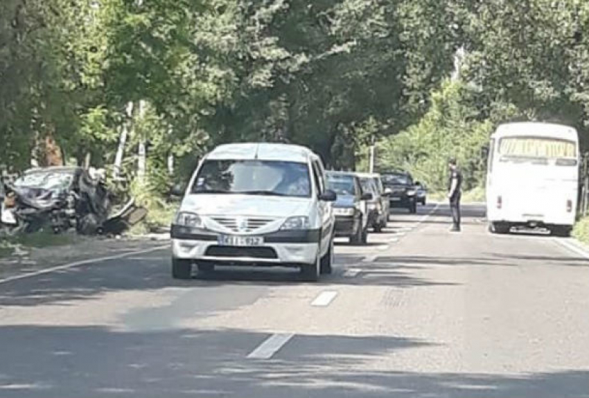 Двое детей и двое взрослых пострадали в ДТП из-за автобуса в Кишиневе