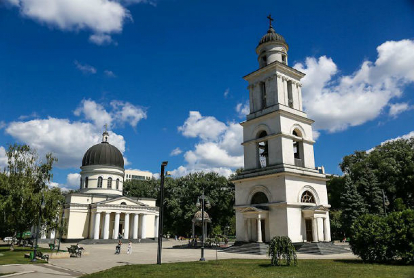 Здание для служителей появится в парке Кафедрального собора Кишинева