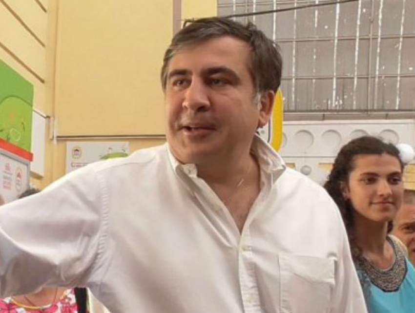 Порошенко лишил украинского гражданства скандального «гастролера» Саакашвили