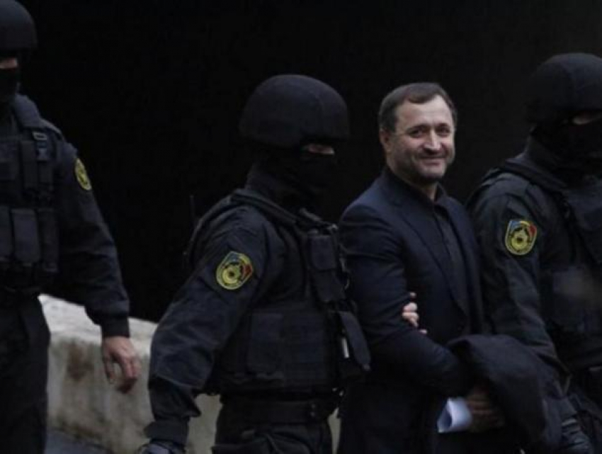 Новые закулисные правила: чего не было видно во время интервью с Филатом?