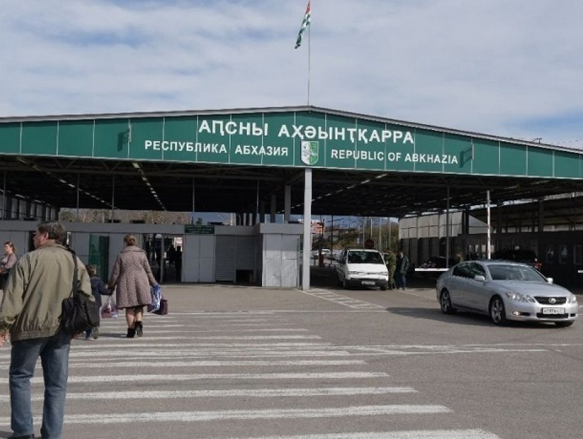 Преступник из Молдовы взял фамилию жены и попытался сбежать в Абхазию
