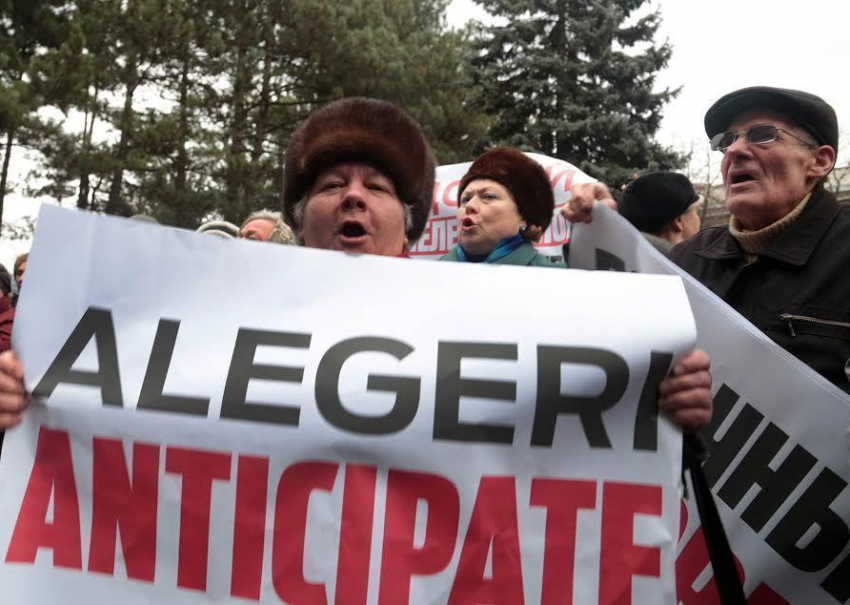 Социалисты продолжат акции протеста, но они будут исключительно мирными 