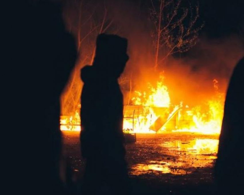 Сельчанин напился и попытался сжечь свою родную сестру