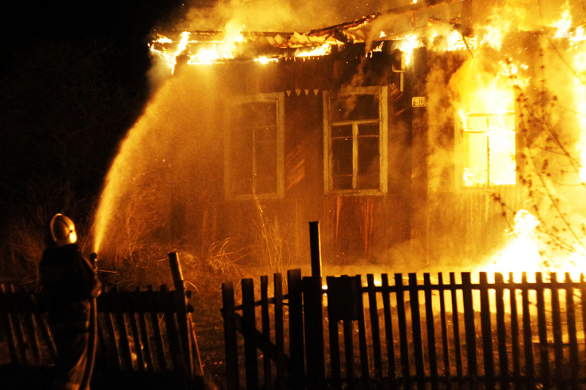 В Фалештском районе мужчина заживо сгорел в своем доме