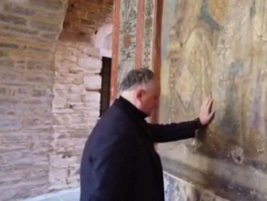 Президент страны помолился за Молдову и её народ на священной горе Афон