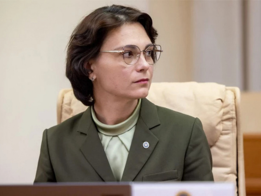 Министр: Несмотря на скандал, все сотрудники INI продолжают работать 