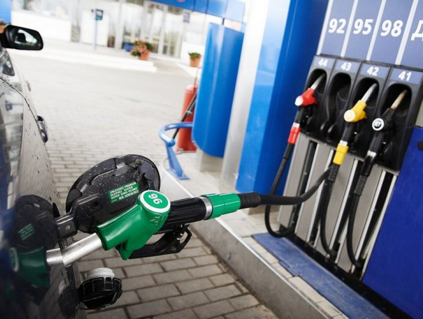 НАРЭ нашло оправдание росту цен на топливо в Молдове  