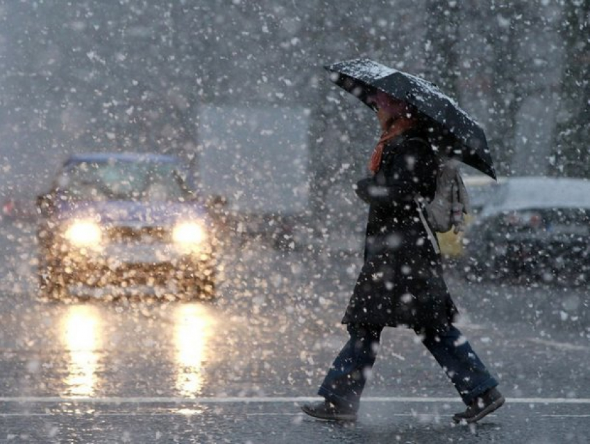 Вместо долгожданного снега дождь на весь день: погода в Молдове на вторник 