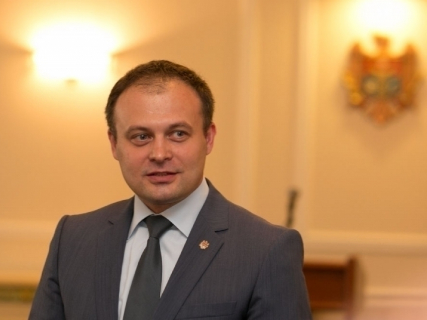 Канду предложил провести референдум об объединении Молдовы и Румынии