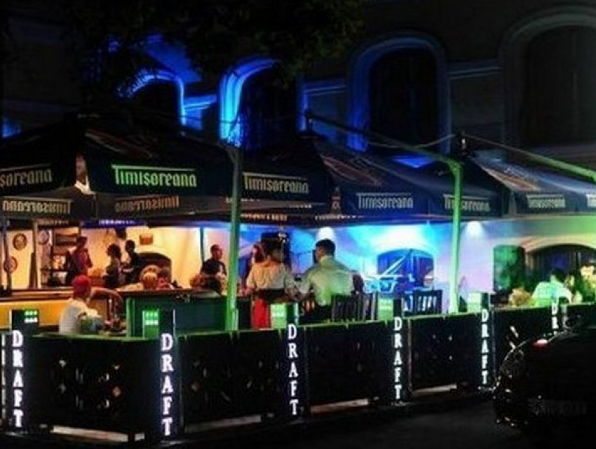 «Забыла, когда последний раз высыпалась»: ночные кафе лишили жителей столицы возможности отдохнуть после работы