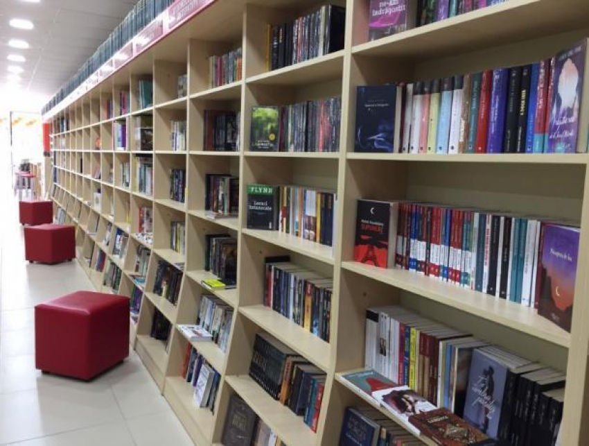 Агрессивная торговля привела к наказанию владельца книжного магазина в Кишиневе