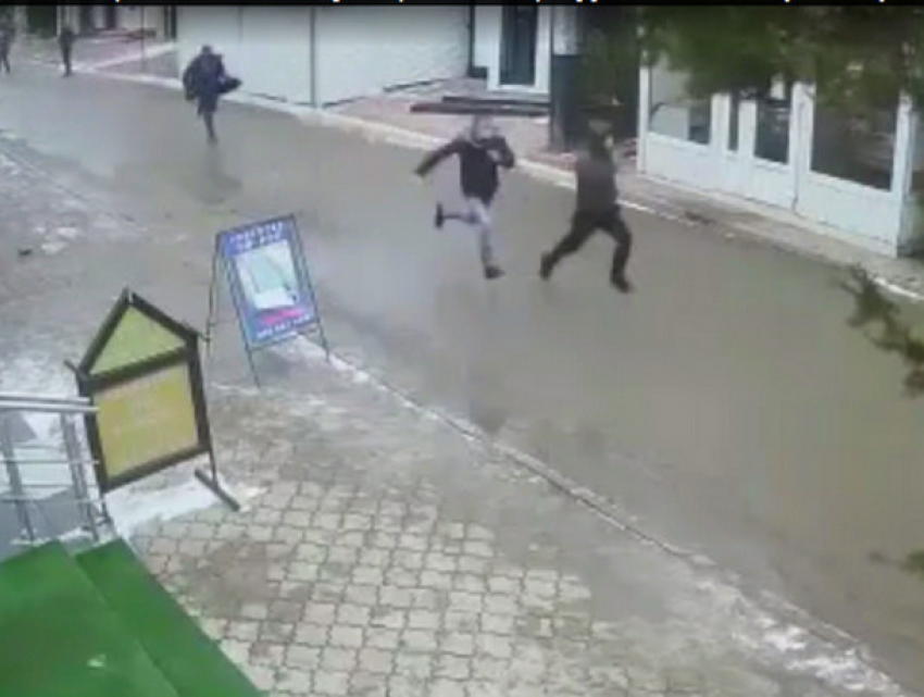 В Оргееве полицейским пришлось побегать, чтобы задержать подозреваемого в кражах мужчину 
