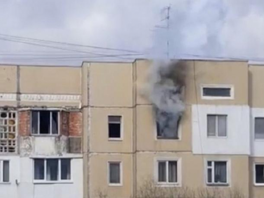 Пожар на Буюканах - загорелась квартира на 9-м этаже многоэтажного здания