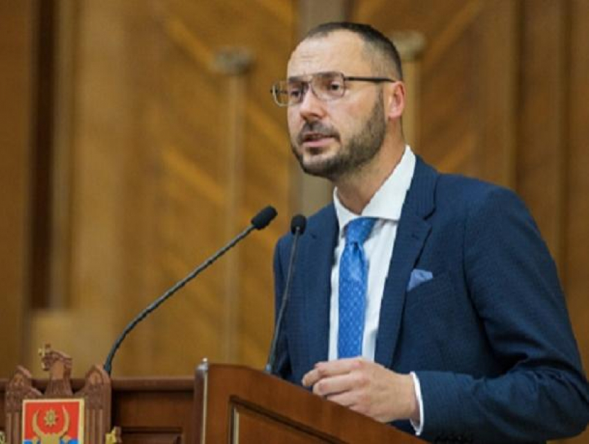 Депутат PAS потребовал закрыть избирательные участки в России