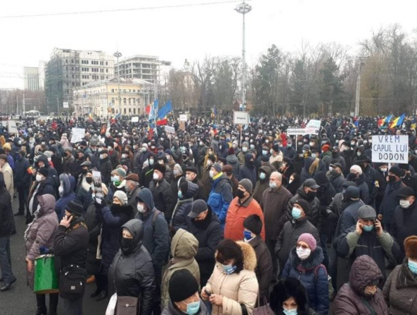 В центре Кишинева началась акция ультраправого протеста