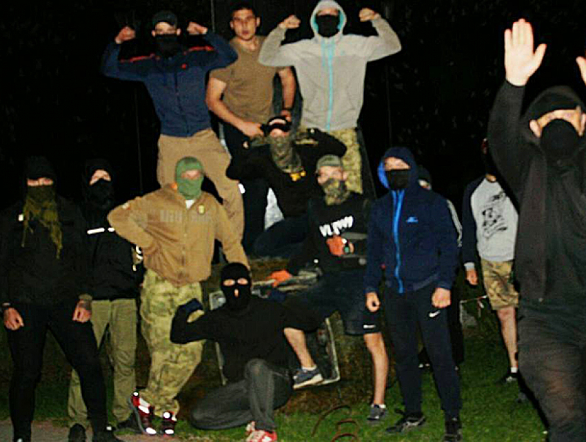 Доморощенные декоммунизаторы надругались над памятником маршала Жукова в Харькове 