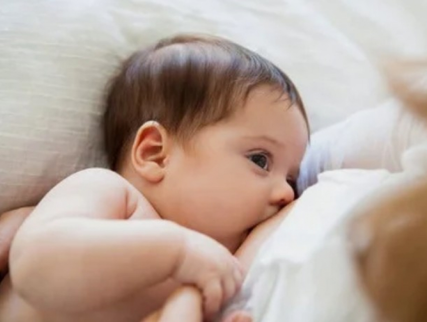 Грудное молоко влияет на развитие мозга ребенка, - ученые