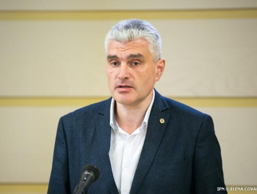 Мы решим, будет ли комиссия заслушивать экс-директора MoldAtsa, - Александру Слусарь