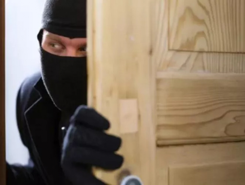 В Кишиневе из дома украли из сейфа 300 тысяч леев