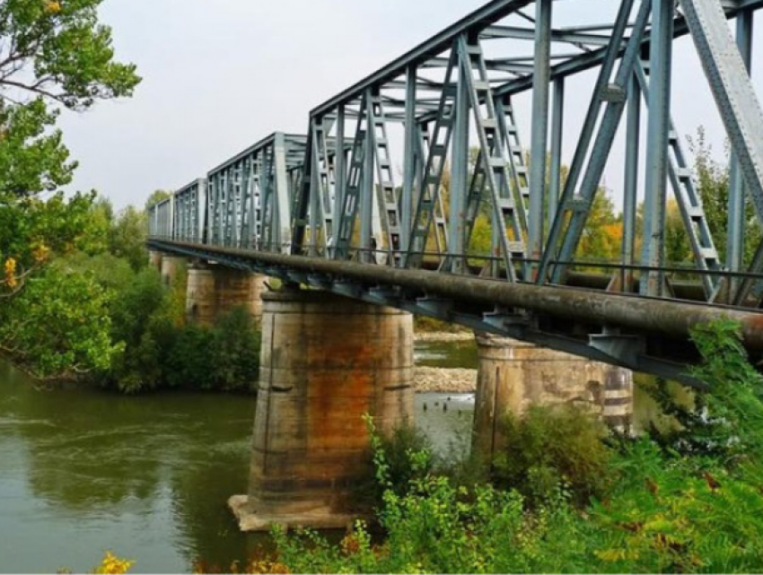 Румыны пообещали отремонтировать четыре моста через Прут