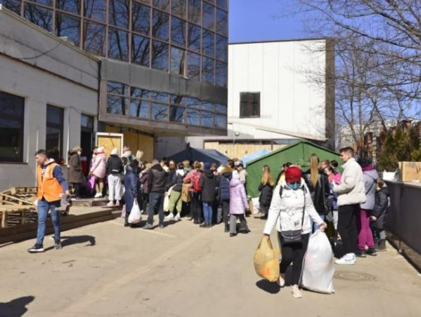 Организации в Кишиневе собрали много пожертвований украинским беженцам
