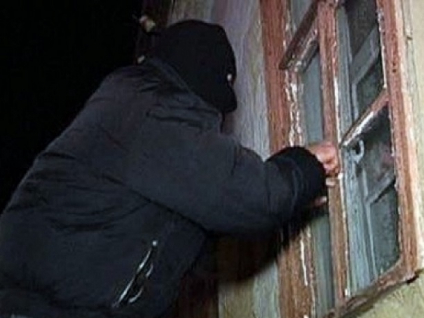 Банда воров за ночь разграбила целое село в Молдове