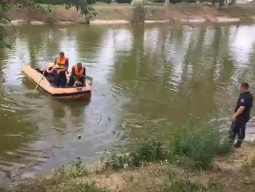 Трагедия в центральном парке Тараклии: семилетний ребенок погиб в пруду