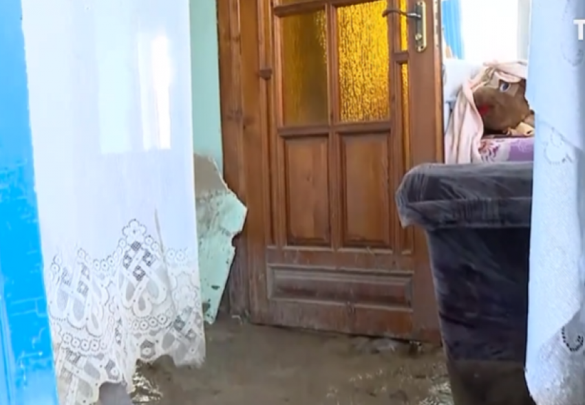 «Остались без всего»: жители затопленных сёл Каларашского района подсчитывают последствия стихии
