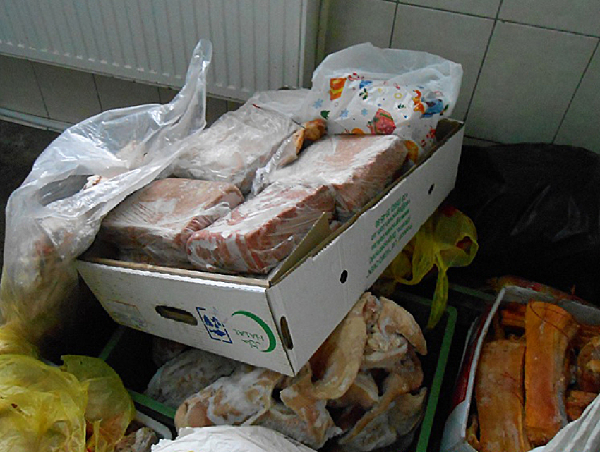 Крупную партию мяса с душком приготовились превратить в мясные деликатесы в Дрокии 