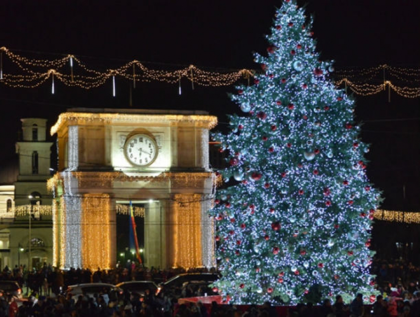 Топ-10 новогодних елок, установленных в городах Молдовы