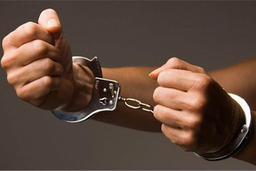 8 человек арестованы по делу о пассивной и активной коррупции в примэрии 
