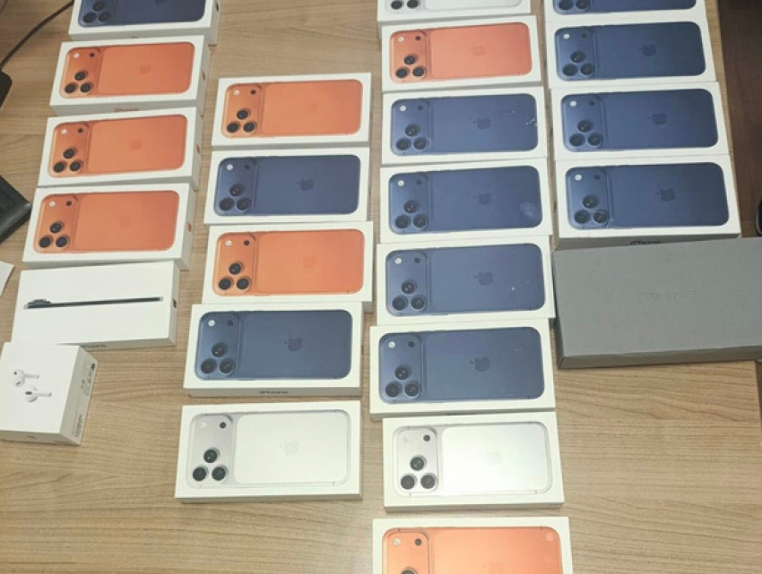 Украинку задержали при попытке вывезти из Молдовы 22 iPhone 17 и Apple Watch Ultra