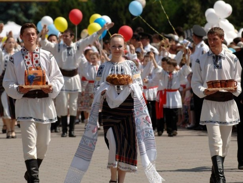 Митингующие оставили кишиневцев без традиционных праздничных гуляний в День независимости 
