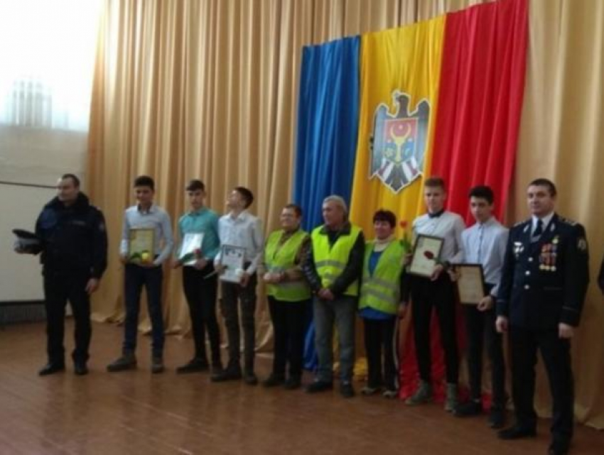 Пятеро подростков стали героями Страшен