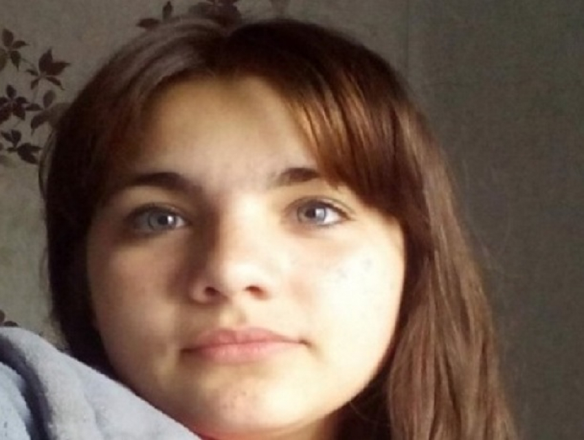 Девушка со шрамом на щеке исчезла перед первым учебным днем в школе Комрата