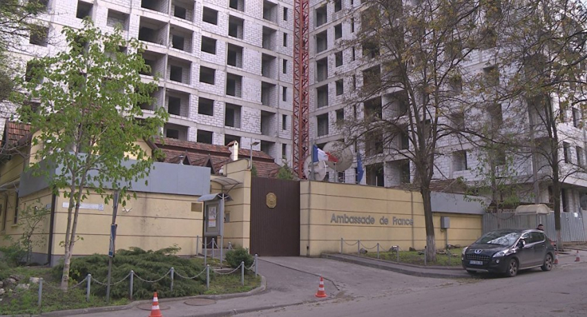 В Кишиневе нет места европейцам: посольство Франции переезжает в Румынию