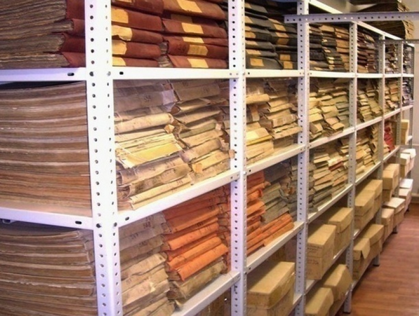 Ранее судимого нелегала из Молдовы завалило металлическими стеллажами 